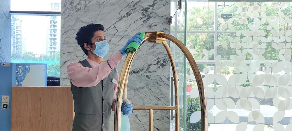 Hilton Garden Inn Lucknow Eksteriør billede