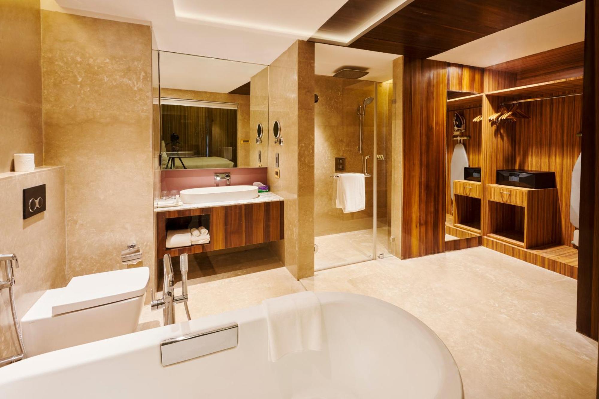 Hilton Garden Inn Lucknow Eksteriør billede