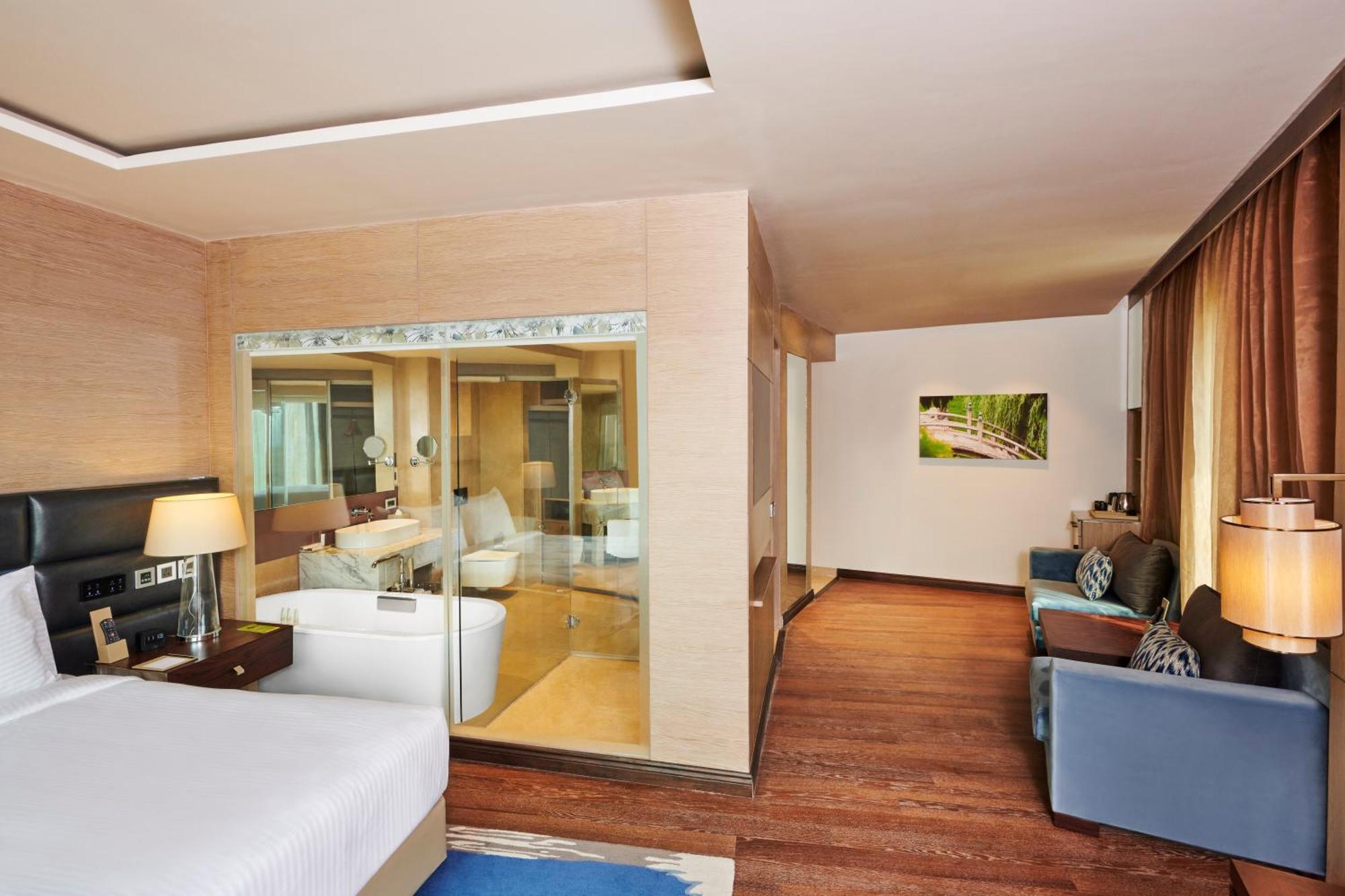 Hilton Garden Inn Lucknow Eksteriør billede