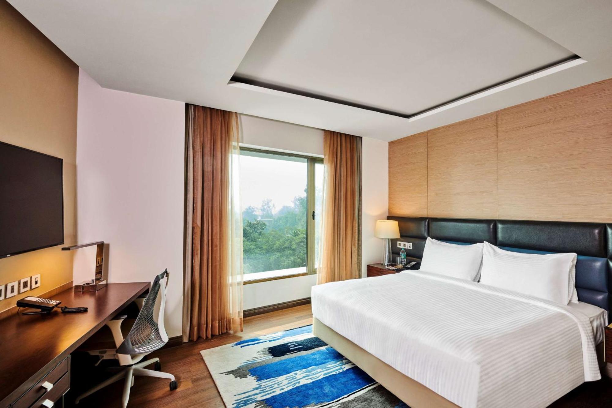 Hilton Garden Inn Lucknow Eksteriør billede