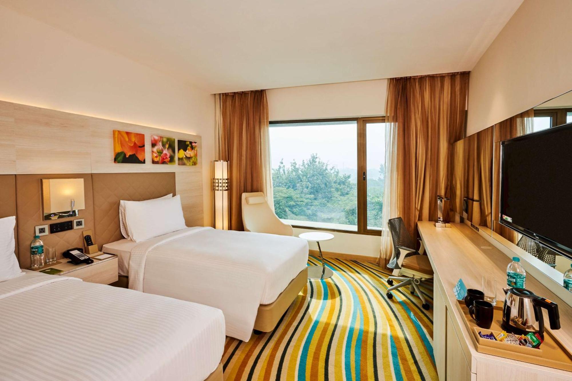 Hilton Garden Inn Lucknow Eksteriør billede