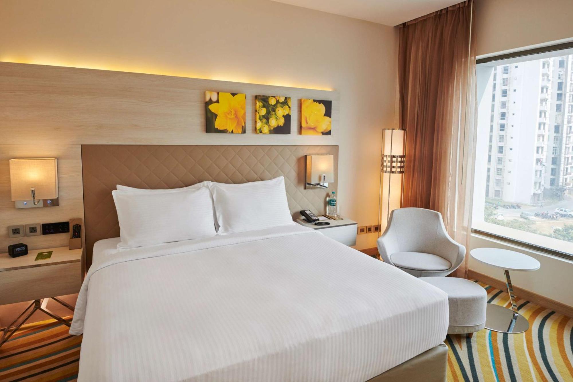 Hilton Garden Inn Lucknow Eksteriør billede