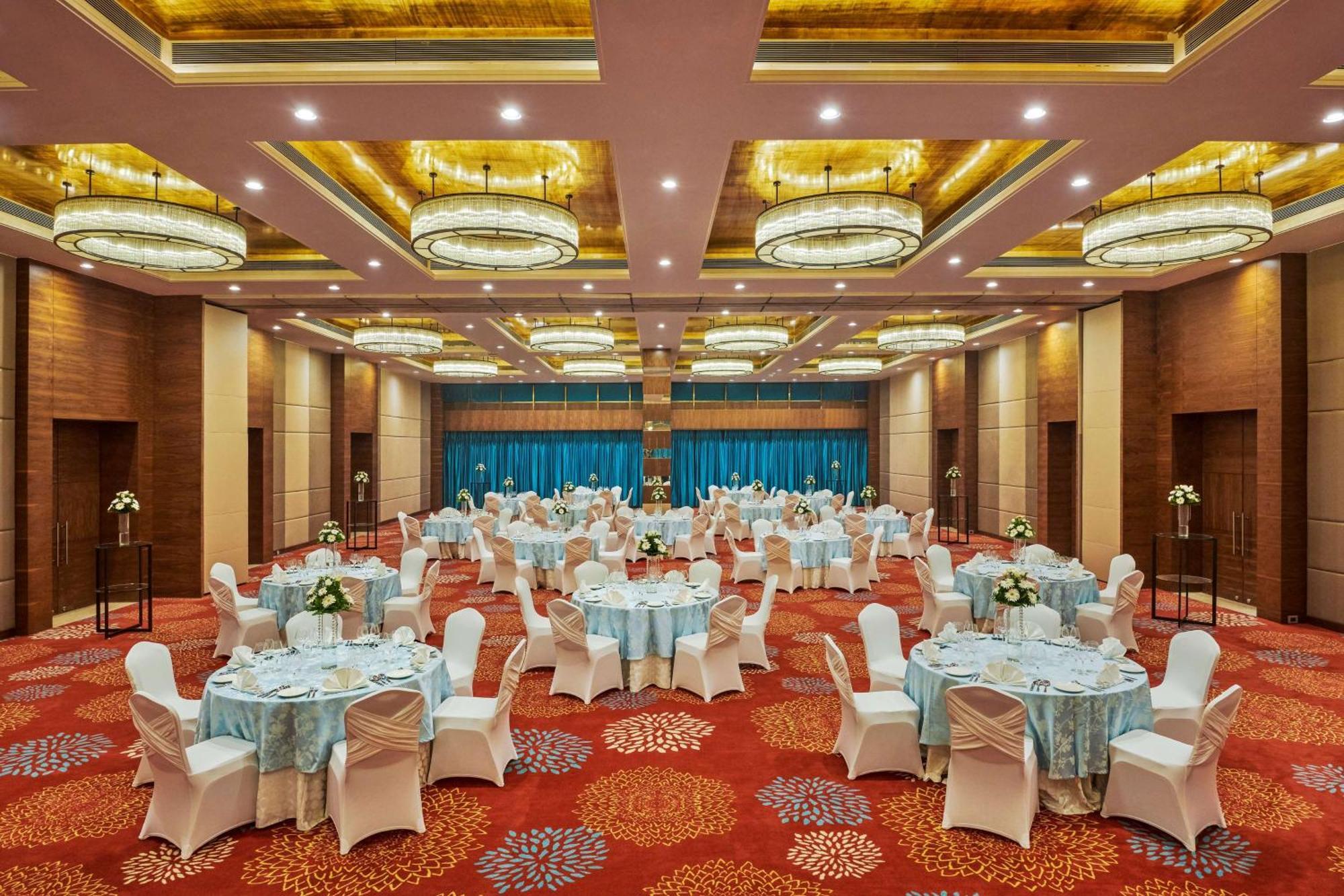 Hilton Garden Inn Lucknow Eksteriør billede