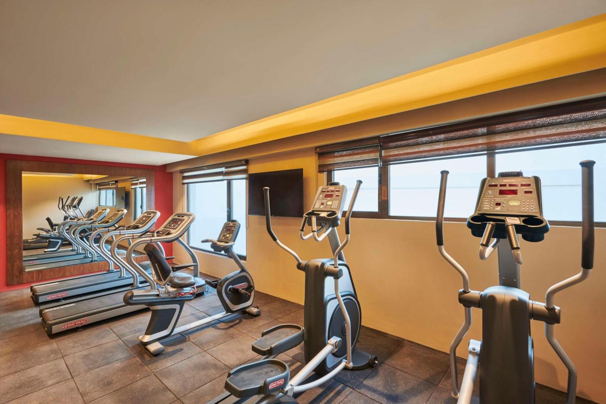 Hilton Garden Inn Lucknow Eksteriør billede