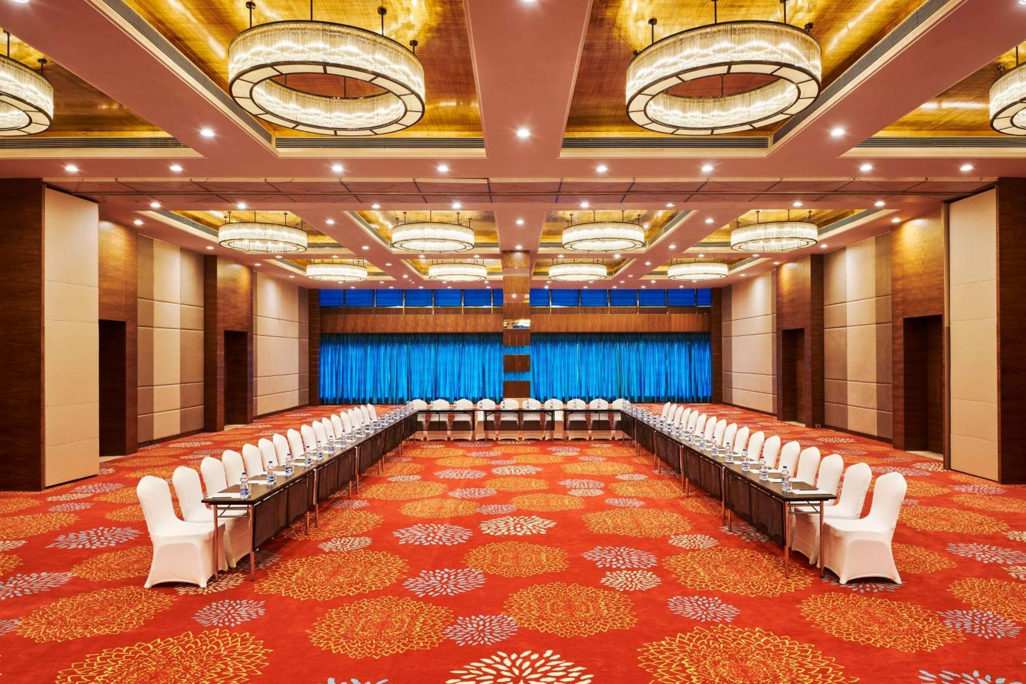 Hilton Garden Inn Lucknow Eksteriør billede