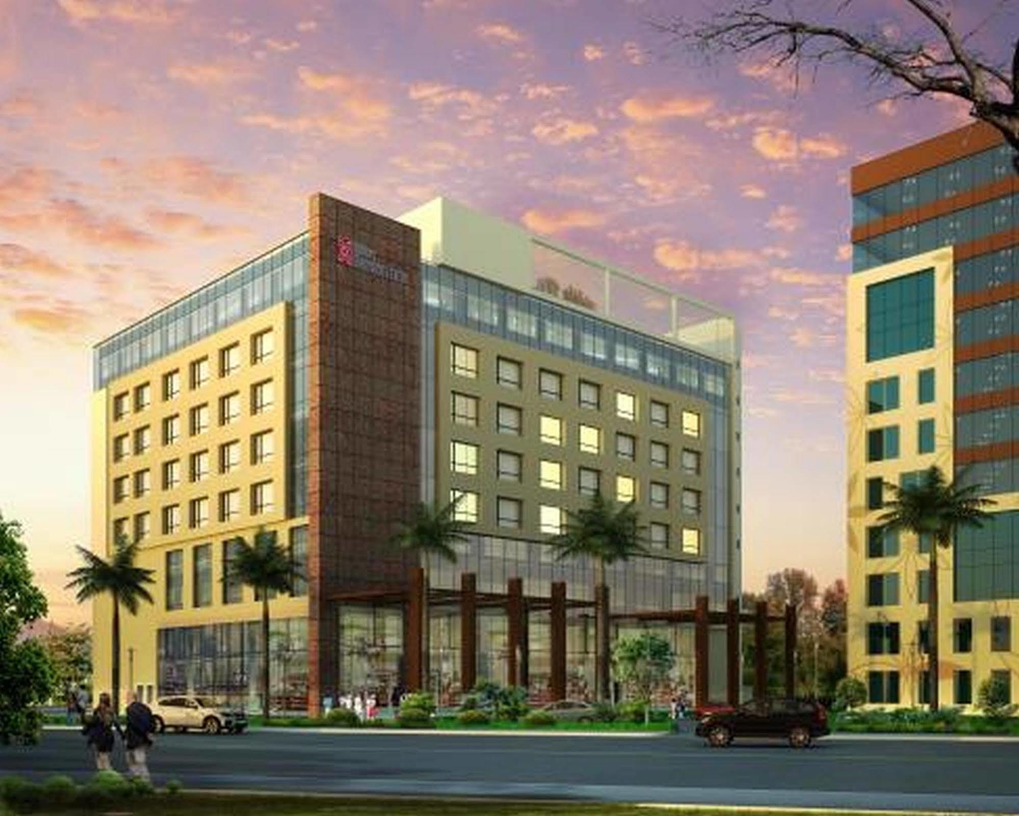 Hilton Garden Inn Lucknow Eksteriør billede